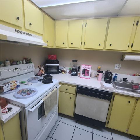 4803 NW 7th Street 103-14, Miami, FL 33126