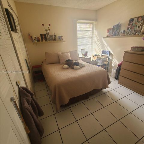 4803 NW 7th Street 103-14, Miami, FL 33126