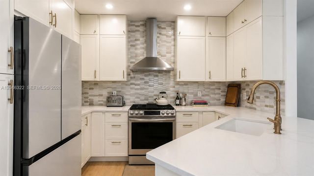 203 Evergrene Pkwy, Palm Beach Gardens, FL 33410