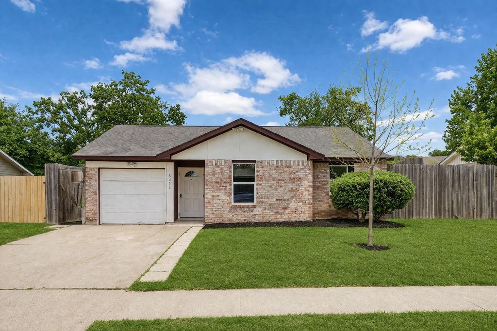 5411 Castlecreek Lane, Houston, TX 77053