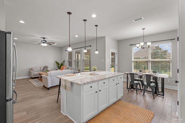 12482 Ryland Dr, Pensacola, FL 32506