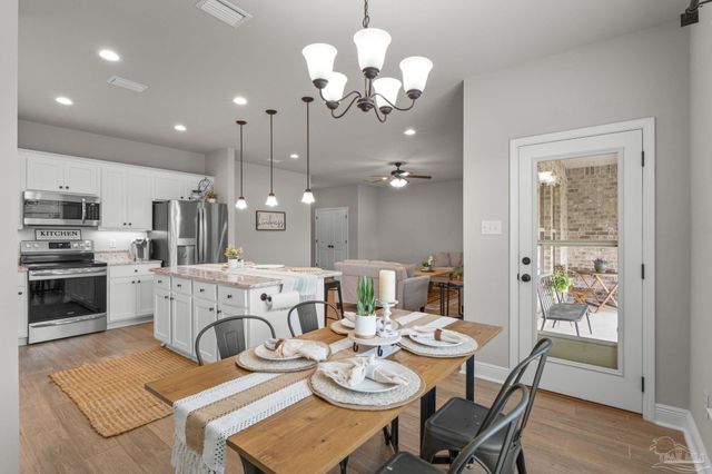 12482 Ryland Dr, Pensacola, FL 32506