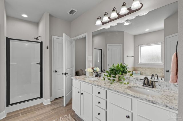 12482 Ryland Dr, Pensacola, FL 32506