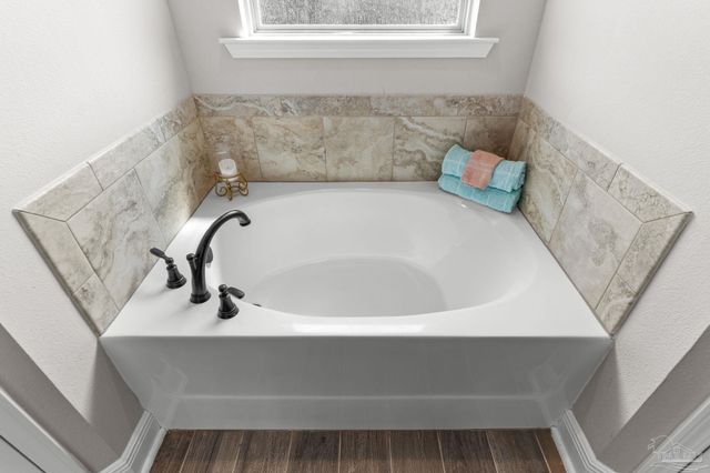 12482 Ryland Dr, Pensacola, FL 32506