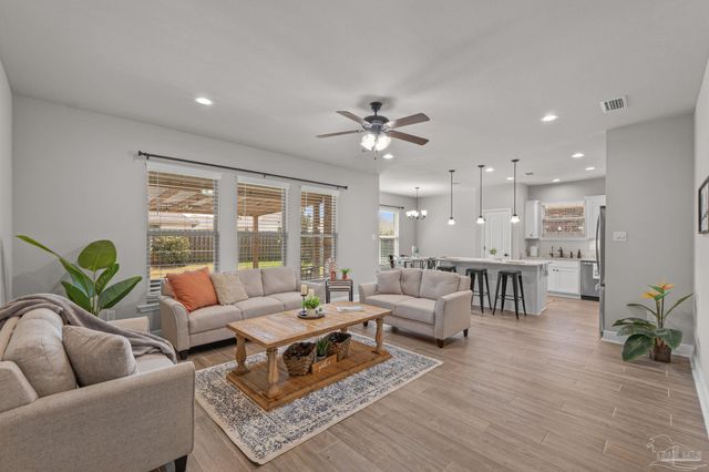 12482 Ryland Dr, Pensacola, FL 32506