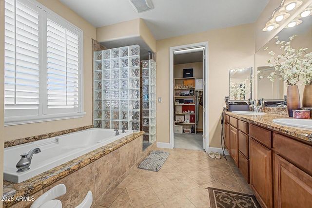 295 W LANTANA Place, Chandler, AZ 85248