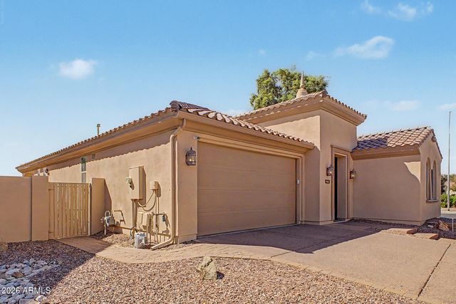 295 W LANTANA Place, Chandler, AZ 85248
