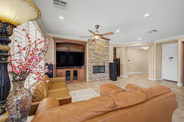 295 W LANTANA Place, Chandler, AZ 85248