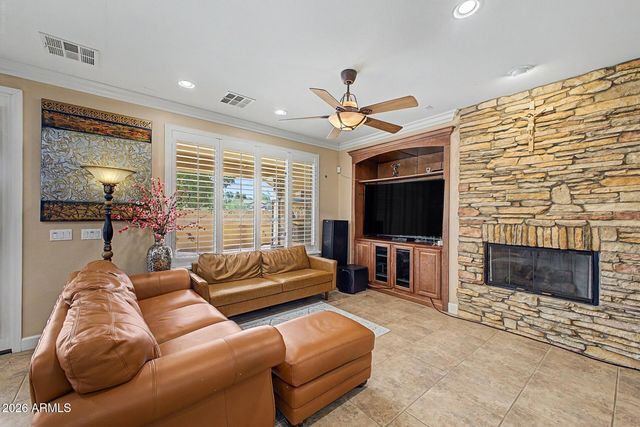 295 W LANTANA Place, Chandler, AZ 85248