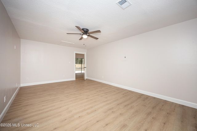 106 Booth Circle, Ocean Springs, MS 39564