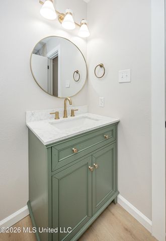 106 Booth Circle, Ocean Springs, MS 39564
