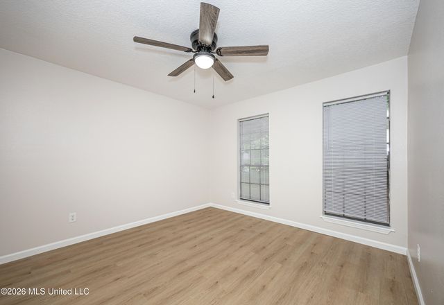 106 Booth Circle, Ocean Springs, MS 39564