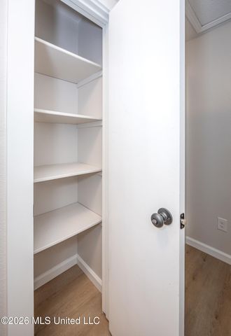 106 Booth Circle, Ocean Springs, MS 39564