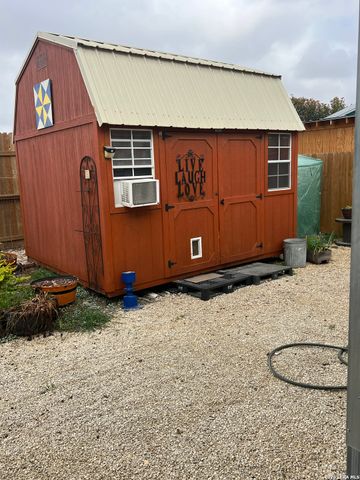 275 Siesta, Bandera, TX 78003