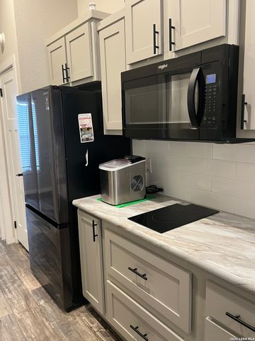 275 Siesta, Bandera, TX 78003