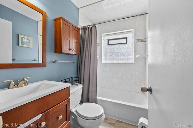 3903 Mark Orr Road, Royal Oak, MI 48073