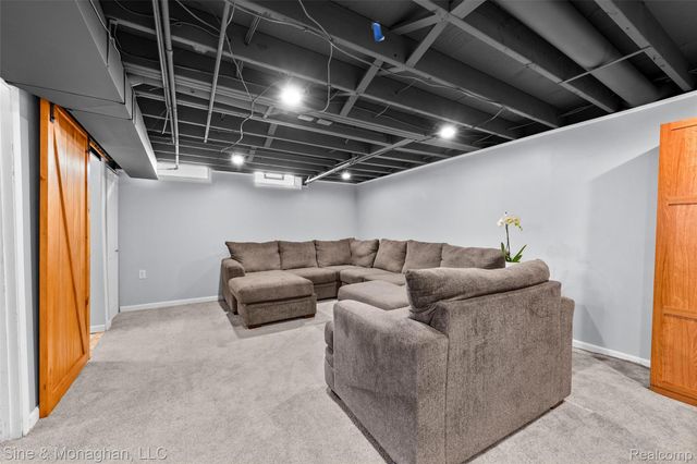 3903 Mark Orr Road, Royal Oak, MI 48073