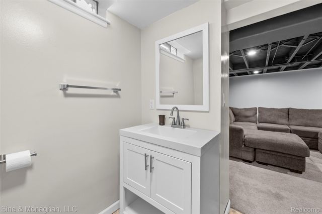 3903 Mark Orr Road, Royal Oak, MI 48073