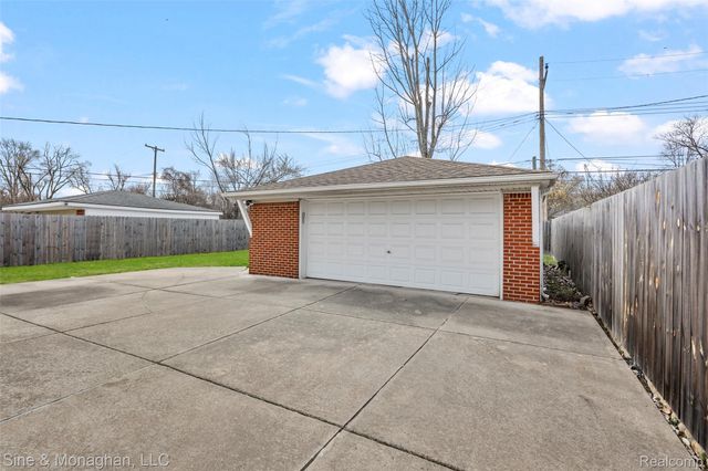 3903 Mark Orr Road, Royal Oak, MI 48073