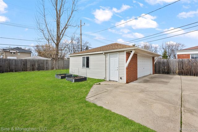 3903 Mark Orr Road, Royal Oak, MI 48073