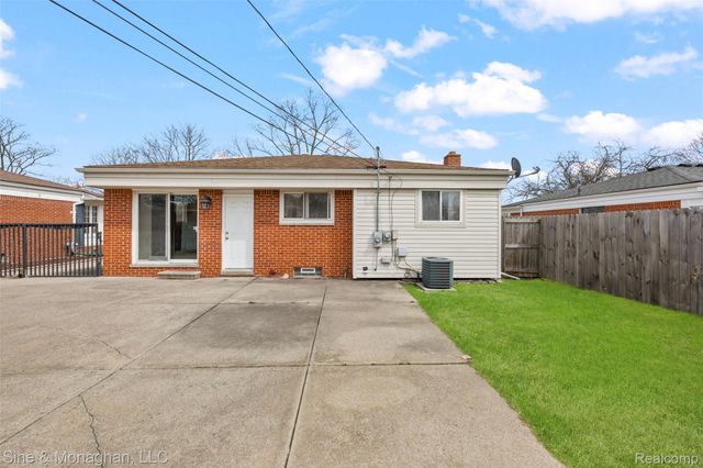 3903 Mark Orr Road, Royal Oak, MI 48073