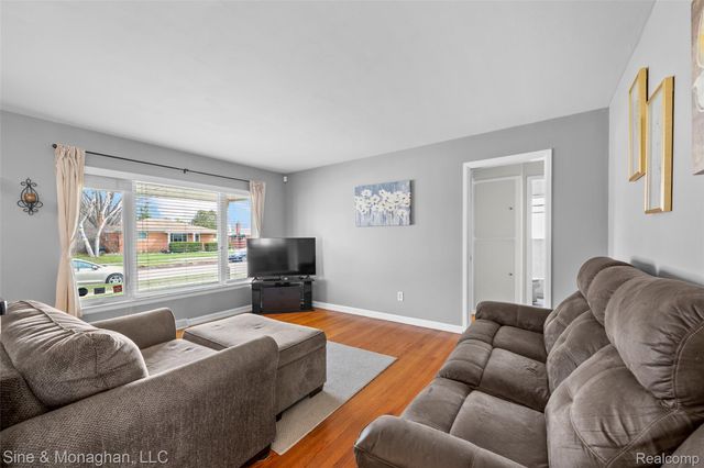 3903 Mark Orr Road, Royal Oak, MI 48073