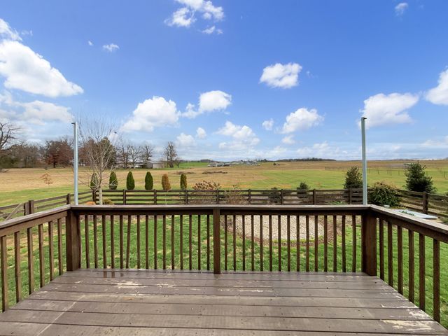 374 Cook Rd, Portland, TN 37148