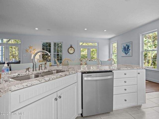 9902 Colonel Hanson Court, Emerald Isle, NC 28594