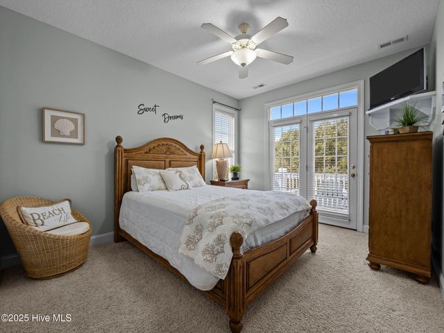 9902 Colonel Hanson Court, Emerald Isle, NC 28594