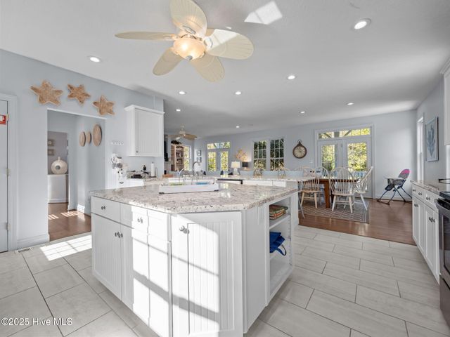 9902 Colonel Hanson Court, Emerald Isle, NC 28594