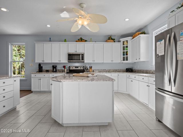 9902 Colonel Hanson Court, Emerald Isle, NC 28594