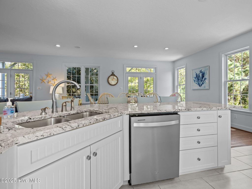 Image 11 of property listing at 9902 Colonel Hanson Court, Emerald Isle, NC 28594