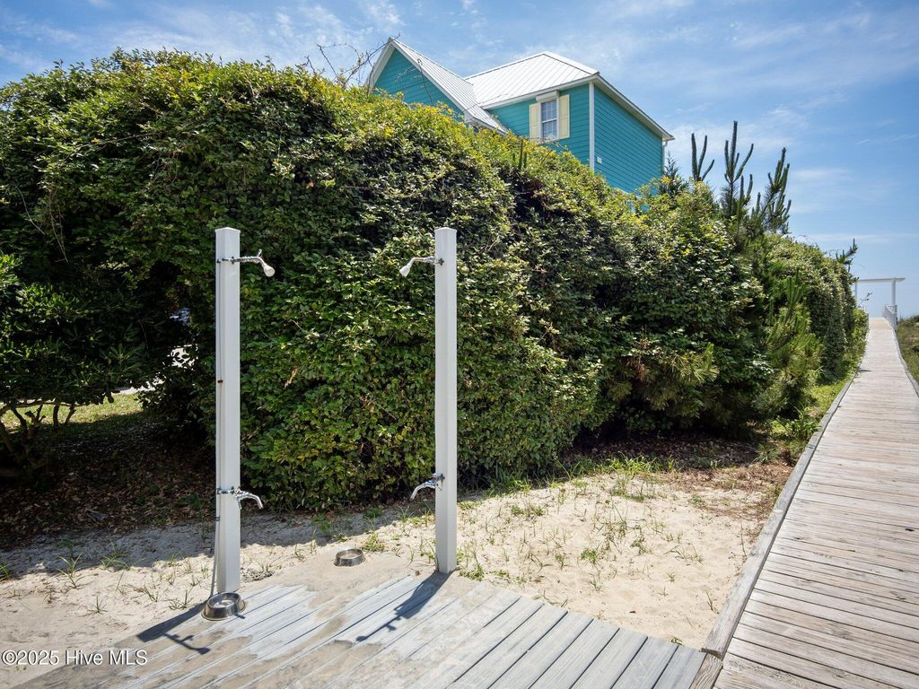 Image 51 of property listing at 9902 Colonel Hanson Court, Emerald Isle, NC 28594