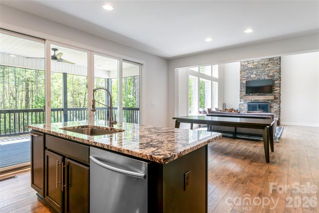 68 Sedgewood Court, Fairview, NC 28730