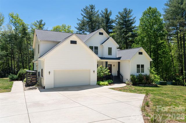 68 Sedgewood Court, Fairview, NC 28730