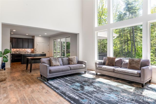 68 Sedgewood Court, Fairview, NC 28730