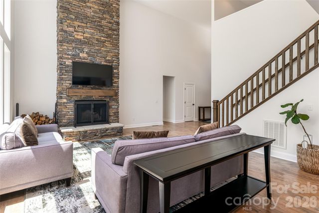 68 Sedgewood Court, Fairview, NC 28730