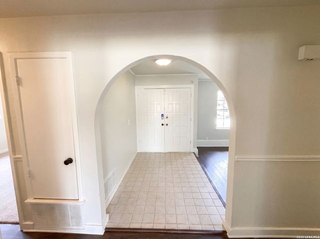 1154 S ELLISON DR, San Antonio, TX 78245