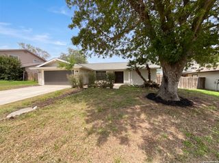 1154 S ELLISON DR, San Antonio, TX 78245