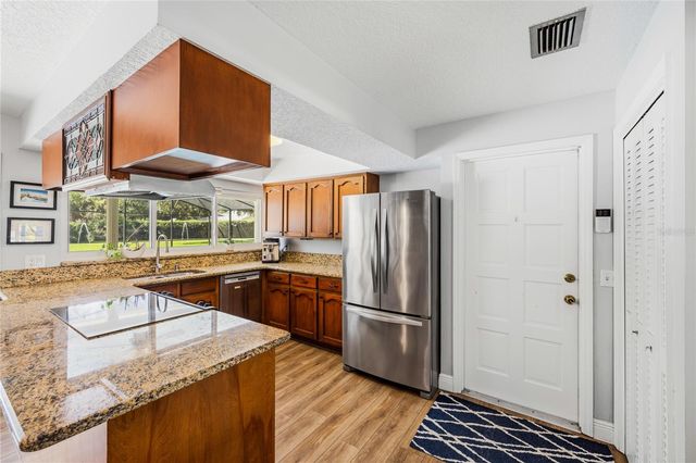 111 LITTLE OAK LANE, Altamonte Springs, FL 32714