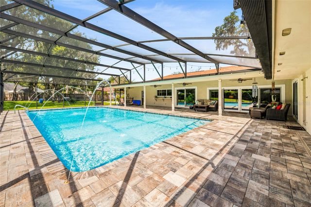 111 LITTLE OAK LANE, Altamonte Springs, FL 32714