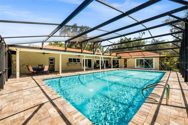 111 LITTLE OAK LANE, Altamonte Springs, FL 32714