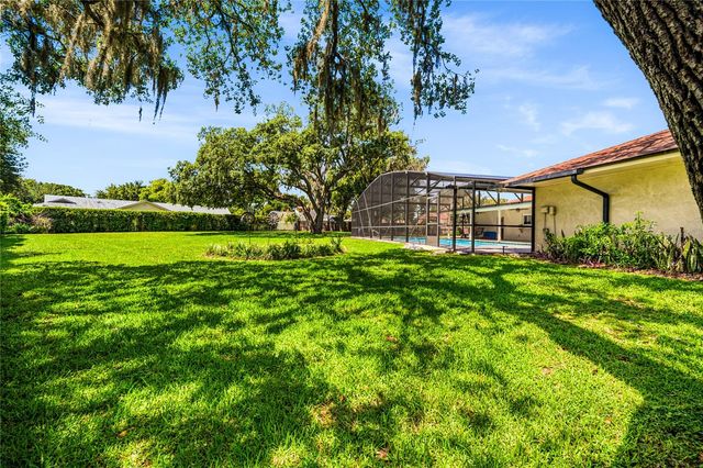 111 LITTLE OAK LANE, Altamonte Springs, FL 32714
