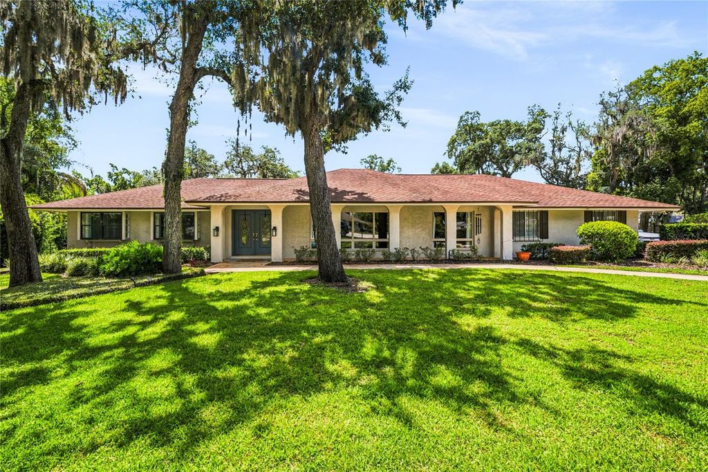 111 LITTLE OAK LANE, Altamonte Springs, FL 32714