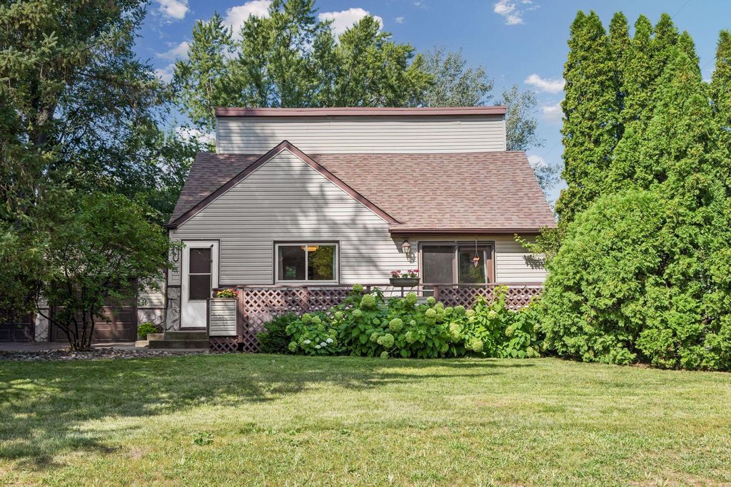 5391 Raymond Avenue, Mounds View, MN 55112 — exterior