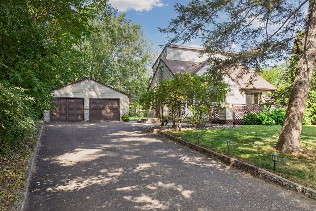 5391 Raymond Avenue, Mounds View, MN 55112 — photo 2
