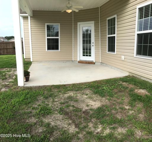 114 Regatta Way, Sneads Ferry, NC 28460