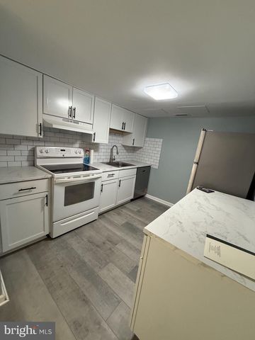 8 RADFORD PL, Willingboro, NJ 08046
