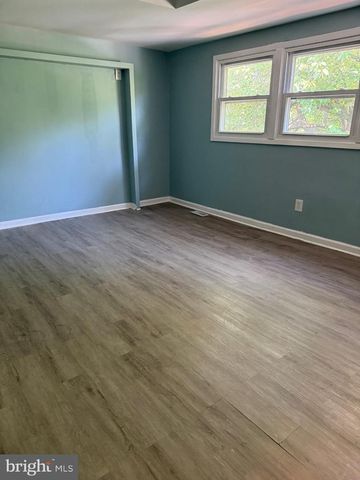 8 RADFORD PL, Willingboro, NJ 08046