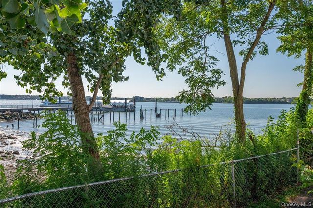 56 Heron Lane 393, Bronx, NY 10473